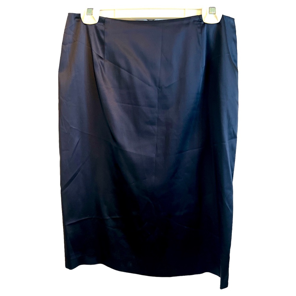 NWOT Navy Satin Skirt. Lined